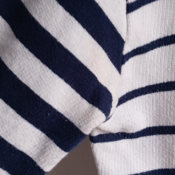 Slightly cropped stripped scoop neck sweater sz L - Picture 6 of 6